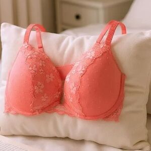 Victoria’s Secret Bra 36D Dream Angels Push-up Lace Adjustable Wired Neon Orange